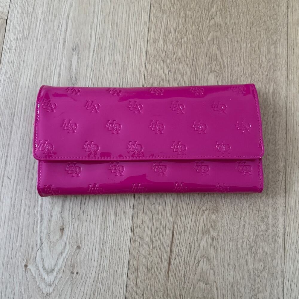 Huda Beauty Travel Make Up Brush Holder in Bright Pink